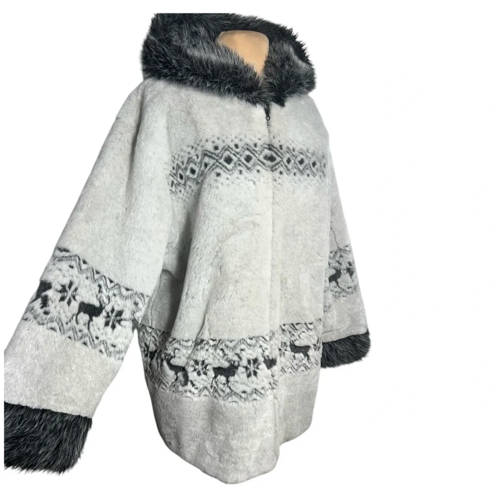 Nordic Lights gray heavyweight faux fur hooded coat deer snowflake motif size L - Picture 2 of 7